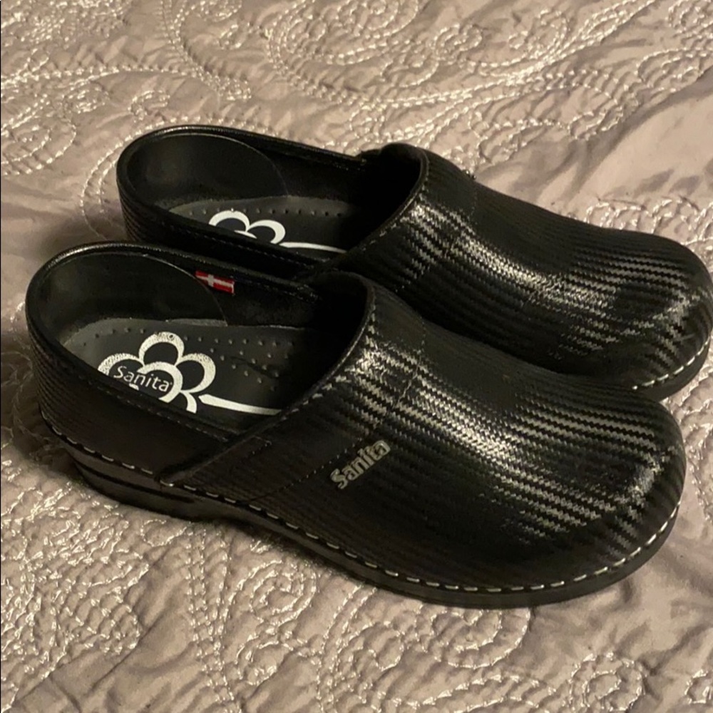 Sanita clogs